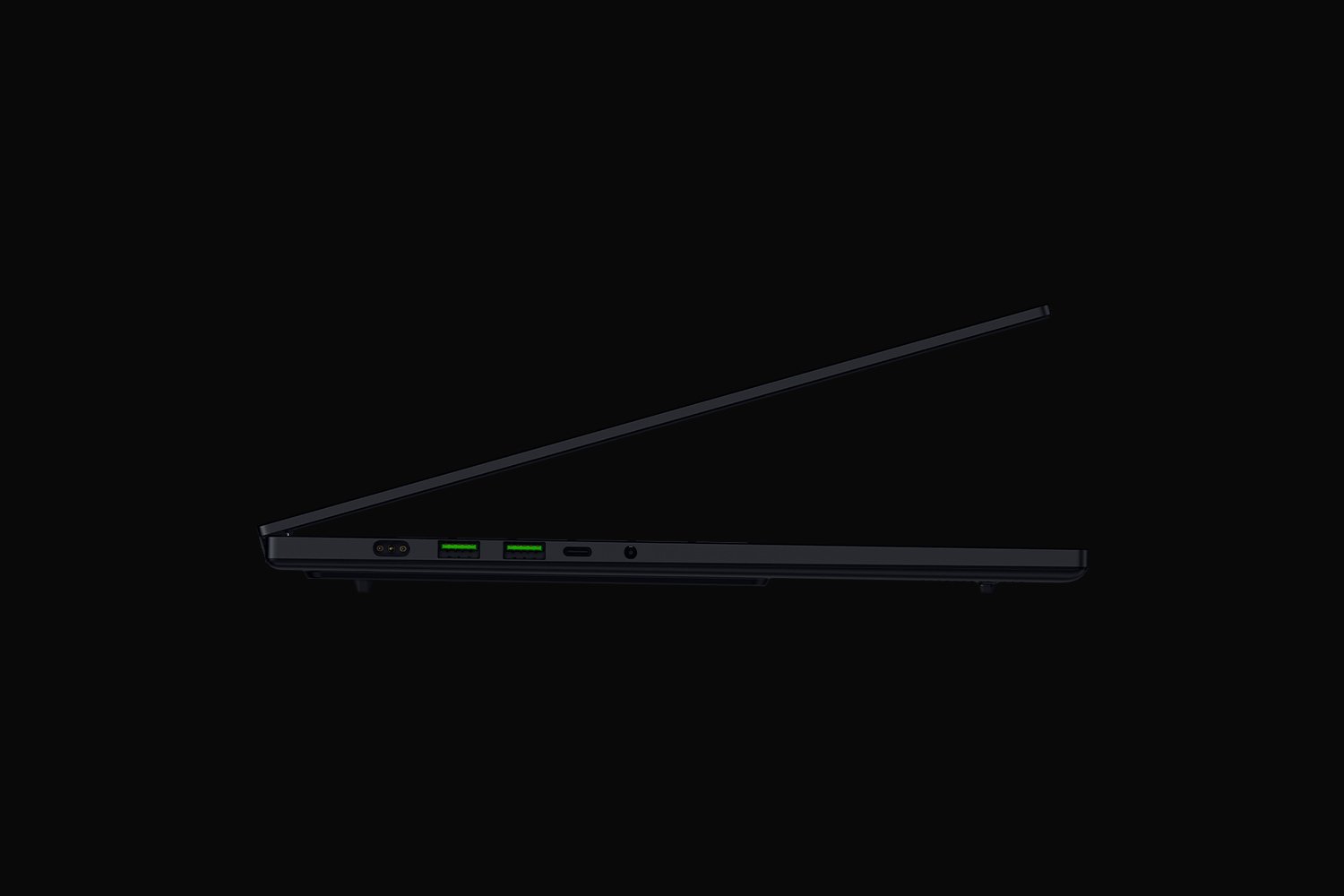 لپ تاپ 16 اینچی ریزر مدل Blade 16 Ultra-thin Ultra 9-386H 64GB RAM 2TB SSD 24GB RTX5090 - Image 5